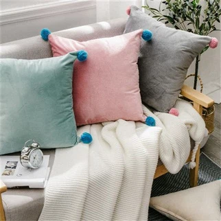 Okrasna žametna prevleka za blazino